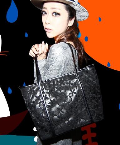 หมดค่ะ กระเป๋าแฟชั่นเกาหลี แบรนด์Maomao รุ่นM28-069bl ของแท้100% กระเป๋าตกแต่งด้วยลายลูกไม้